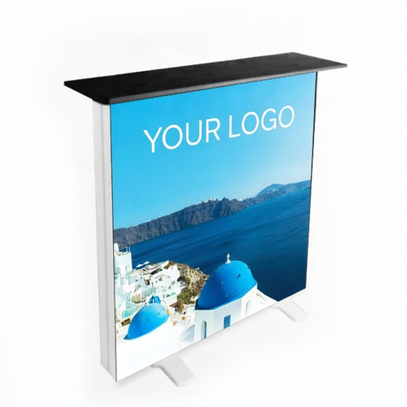 Light box counter με φωτεινή πρόσοψη που δείχνει θέα θάλασσας με γαλάζιους τρούλους, χώρο για λογότυπο και μαύρο πάγκο