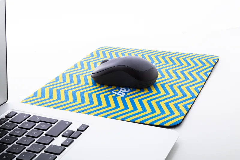 Mousepad RPET με Διαφήμιση σε Χρωματικές Παραλλαγές Σχεδίου. Εκτύπωση Λογοτύπου Sublimation | PERFECT advertising