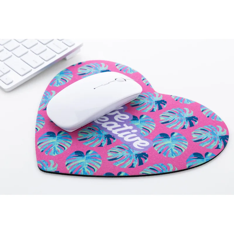 Mousepad RPET Καρδιά σε Περιβάλλον Γραφείου. Διαφημιστικά με Λογότυπο για Επιχειρήσεις | PERFECT advertising