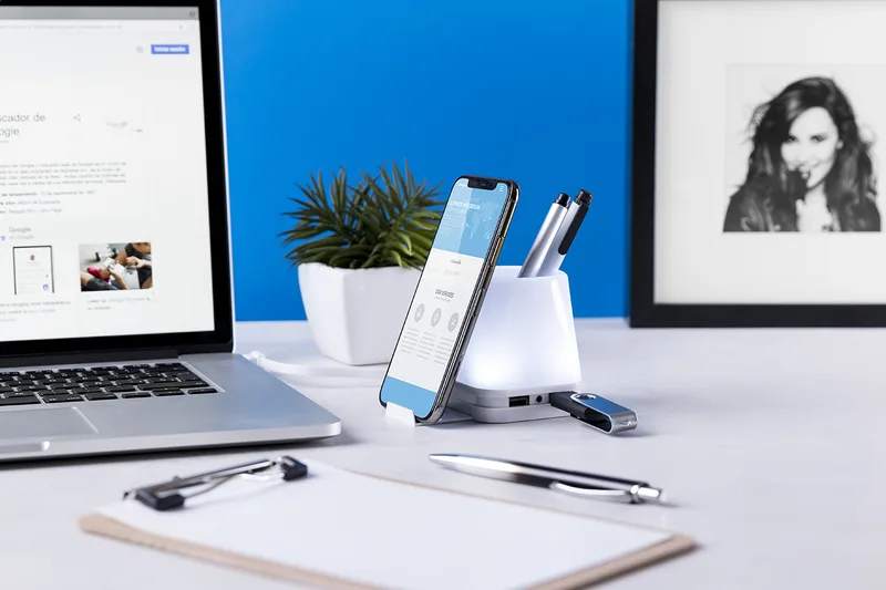 Θήκη Στυλό με USB Hub. Λεπτομέρεια Θυρών USB 2.0 — Διαφημιστικά Δώρα Επιχειρήσεων | PERFECT advertising