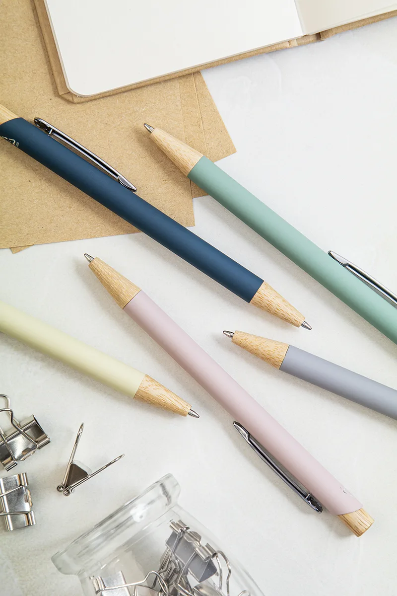 Στυλό Ανακυκλωμένου Αλουμινίου σε Πολλαπλές Γωνίες. Προϊόντα Προβολής με Λογότυπο | PERFECT advertising