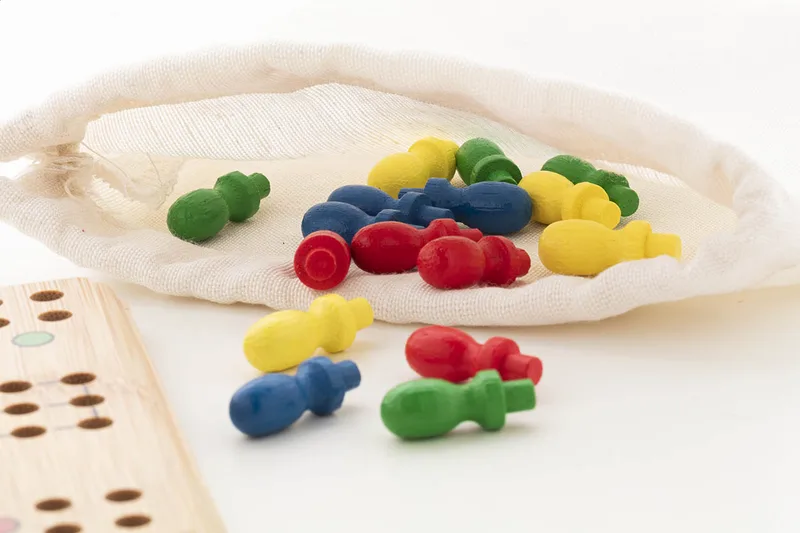 Επιτραπέζιο Ludo Μπαμπού — Εξαρτήματα Παιχνιδιού. Τύπωμα Λογοτύπου σε Εταιρικά Δώρα | PERFECT advertising