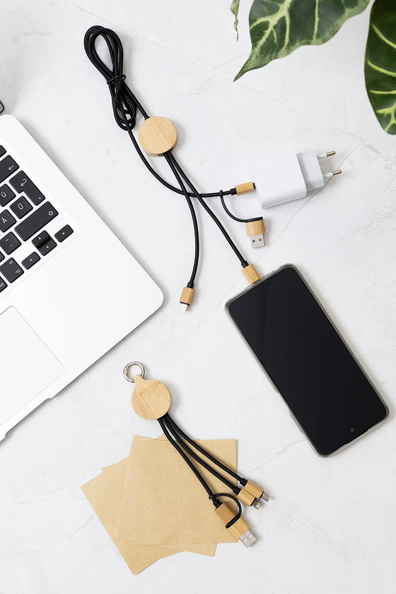 Λεπτομέρεια Τμήματος Μπαμπού σε Καλώδιο USB με Εκτύπωση. Προϊόντα Προβολής για Επιχειρήσεις | PERFECT advertising